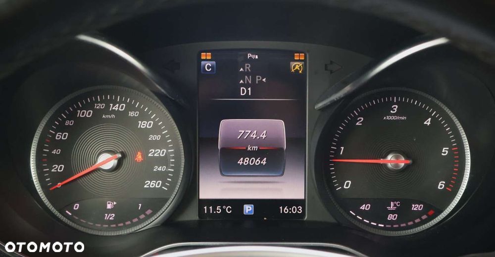 Mercedes-Benz GLC - 25