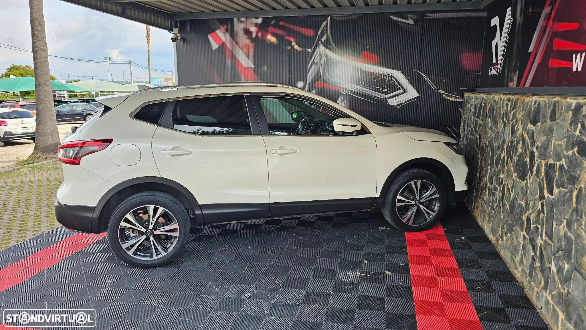 Nissan Qashqai 1.5 dCi N-Connecta J18+Led - 5