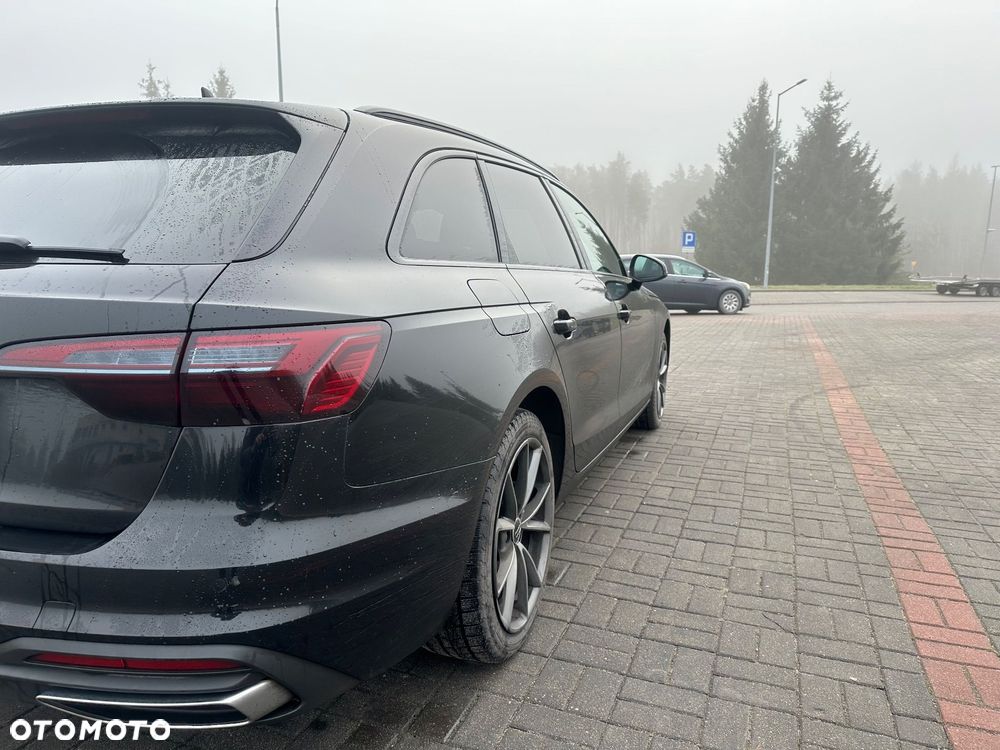 Audi A4 Avant 30 TDI S tronic - 2