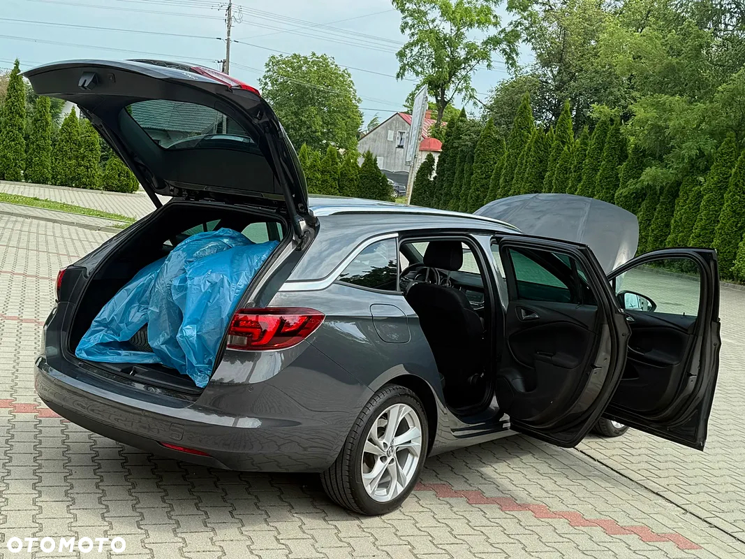 Opel Astra IV 1.6 CDTI Cosmo - 37