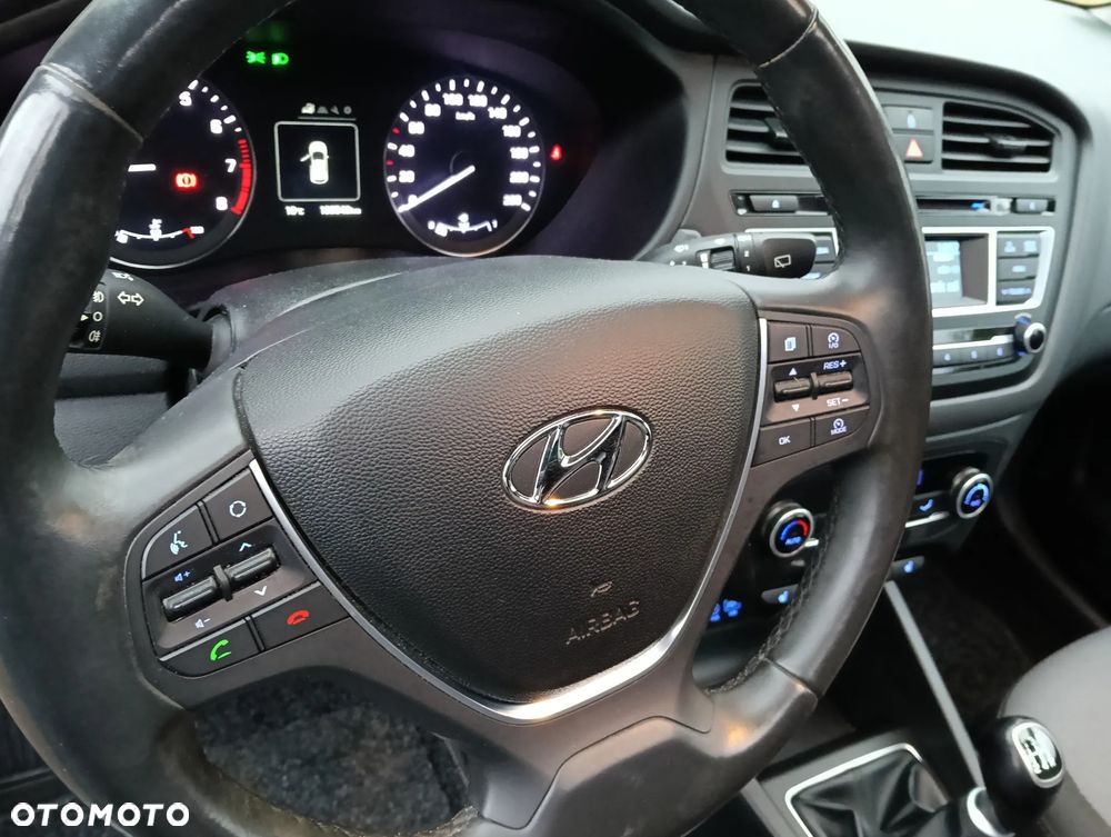 Hyundai i20 1.2 Intro Edition - 12