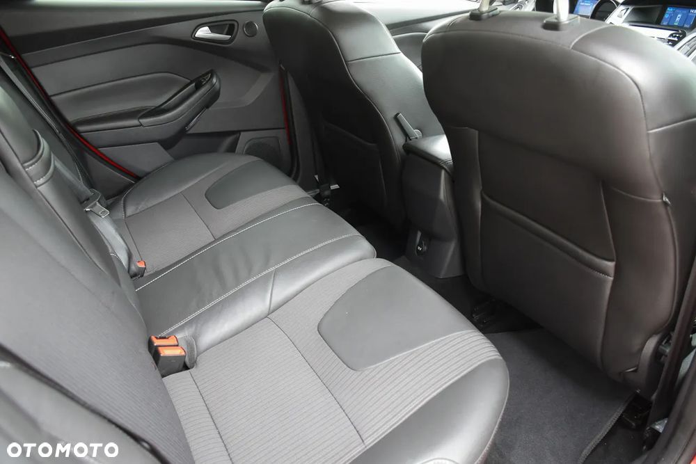 Ford Focus 1.6 EcoBoost Start-Stopp-System Titanium - 34
