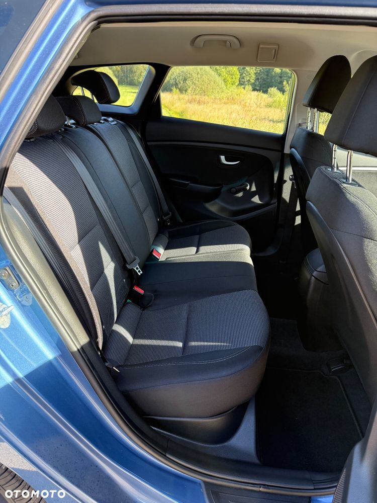 Hyundai i30 1.6 CRDi BlueDrive Classic - 14