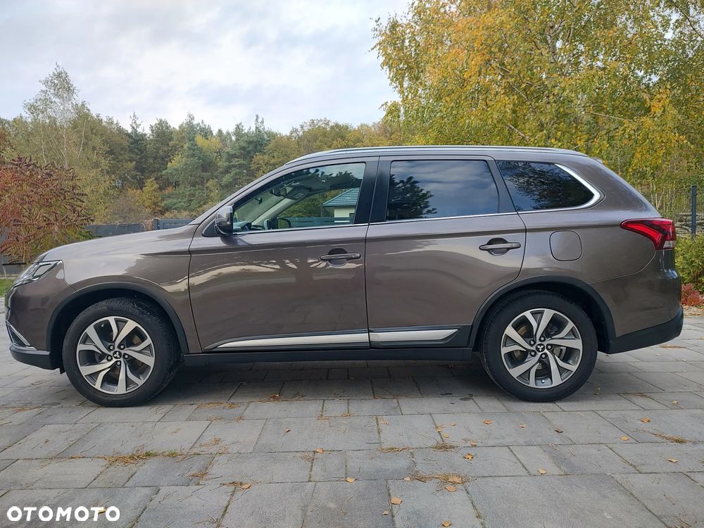 Mitsubishi Outlander - 7