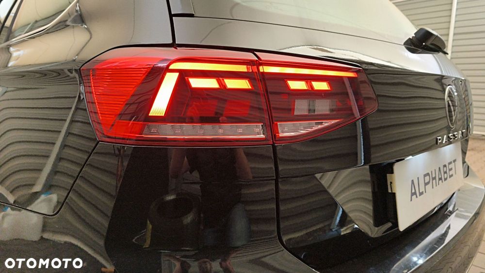Volkswagen Passat 2.0 TSI Elegance DSG - 34