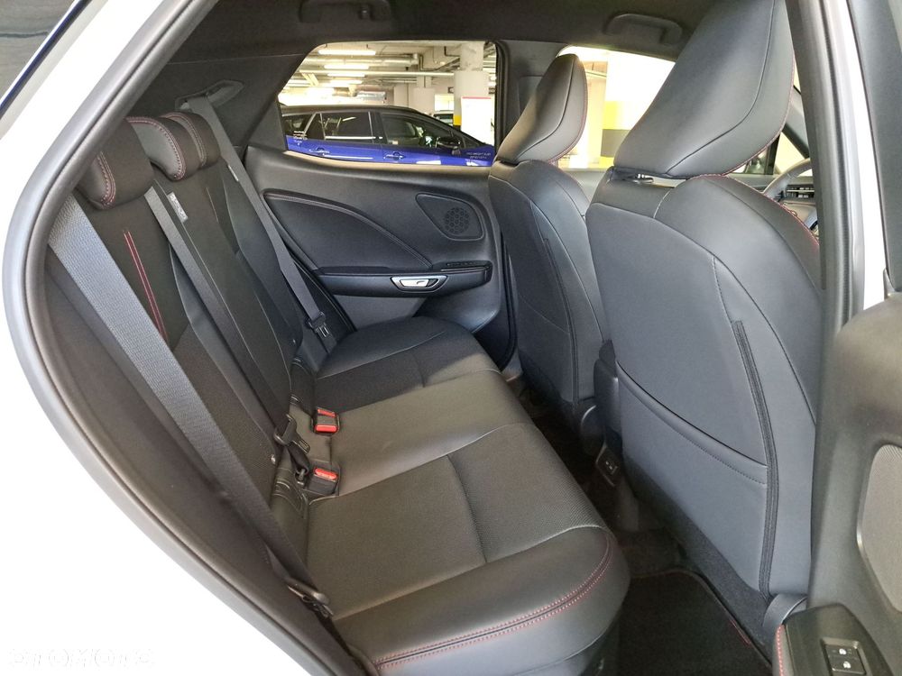 Lexus LBX 1.5 Hybrid Emotion - 15