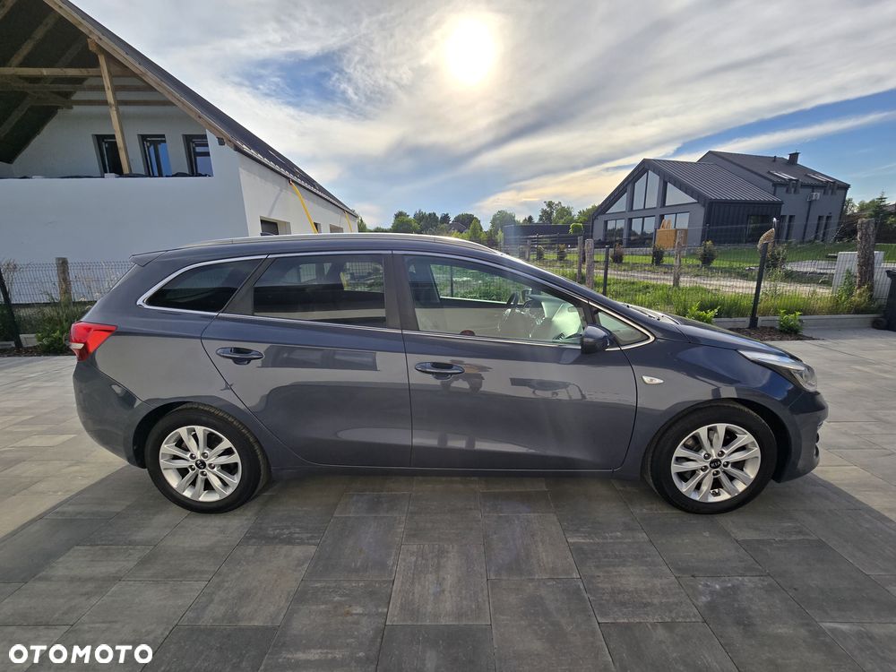 Kia Ceed 1.6 GDI Dream Team Edition - 8