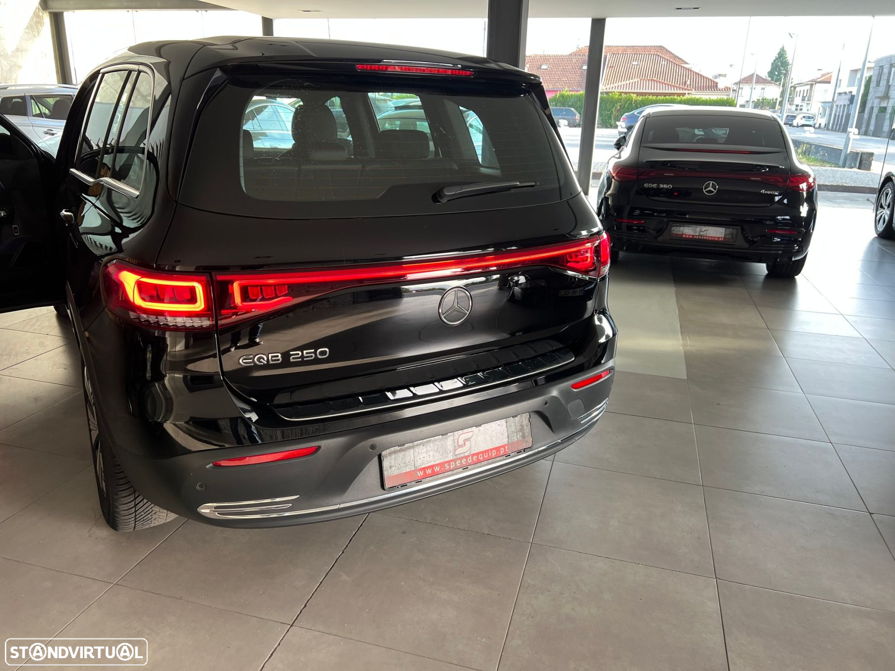 Mercedes-Benz EQB 250 Progressive - 24