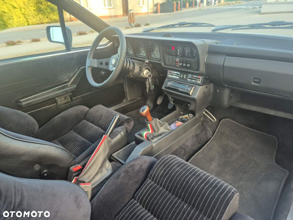 Alfa Romeo GTV - 5