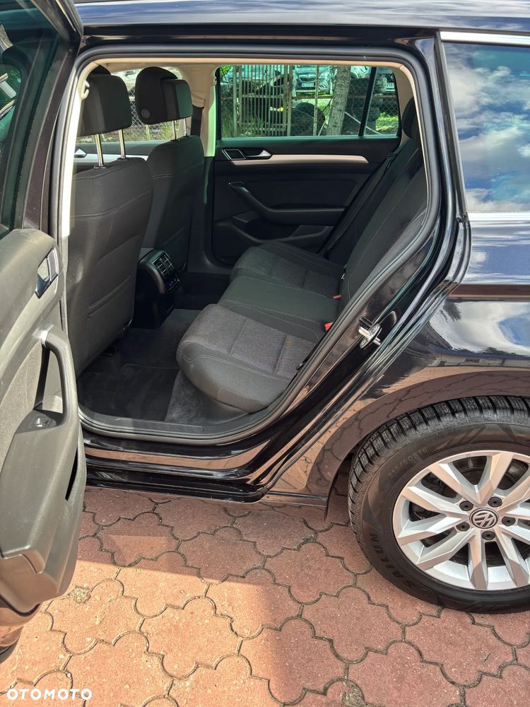 Volkswagen Passat 2.0 TDI SCR Business - 13