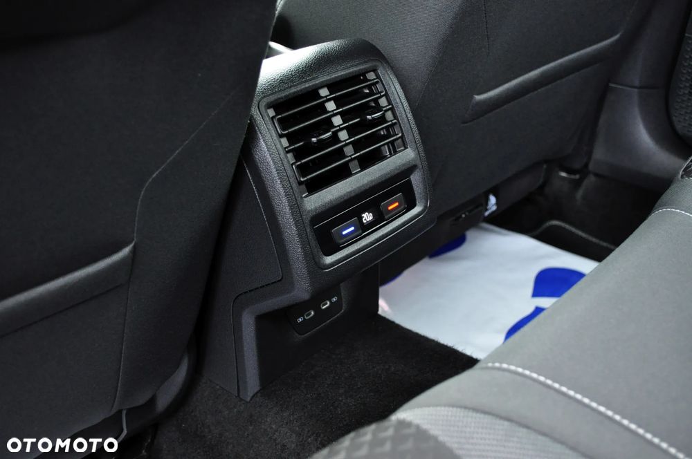 Volkswagen Golf 2.0 TDI SCR Active - 15