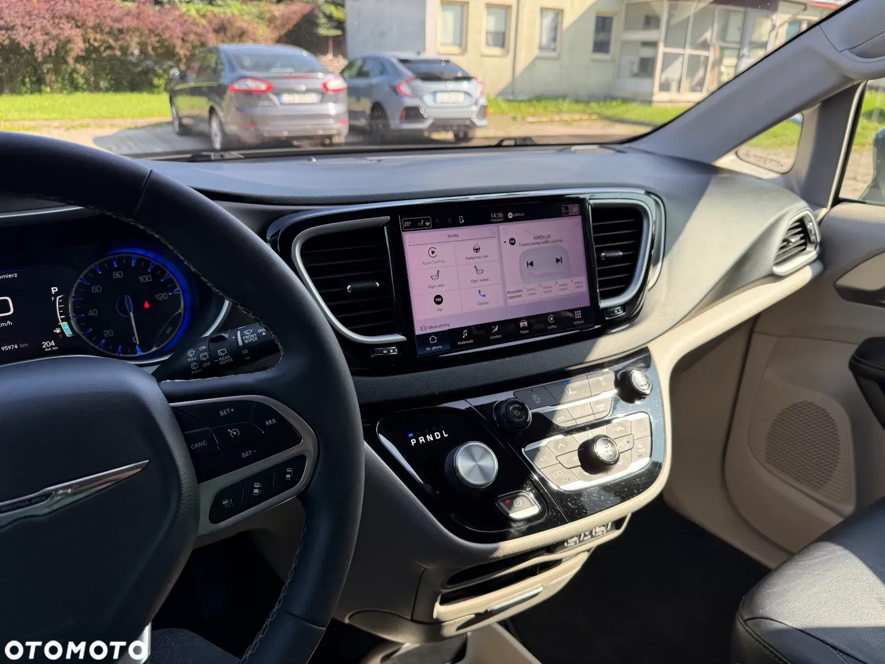 Chrysler Pacifica - 15