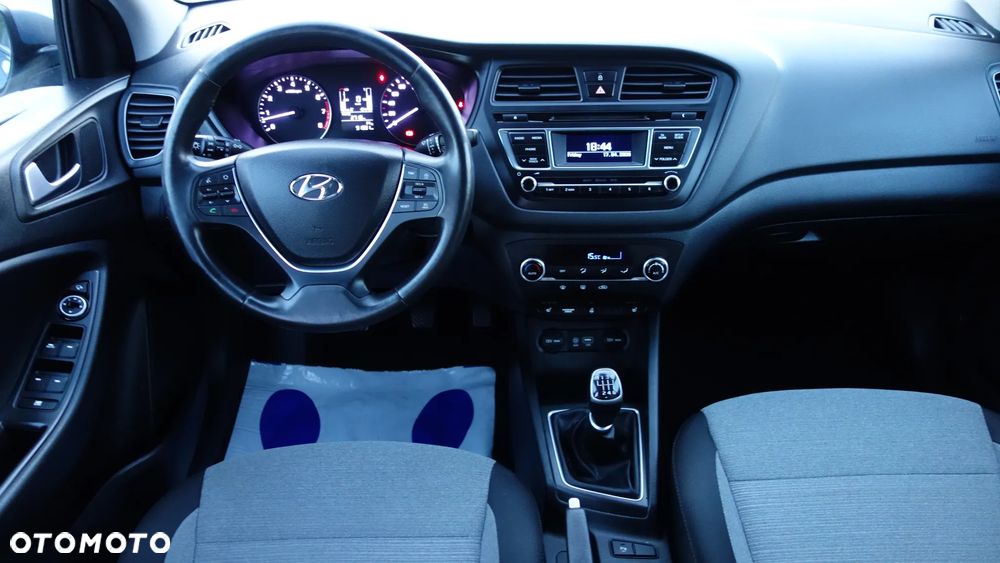 Hyundai i20 1.4 Comfort - 19