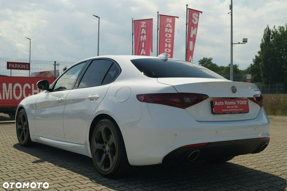 Alfa Romeo Giulia - 7