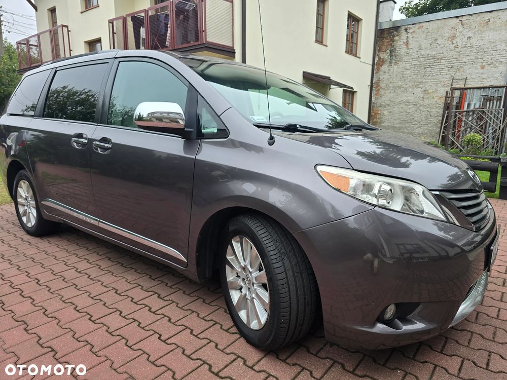 Toyota Sienna 3.5 V6 XLE AWD - 4