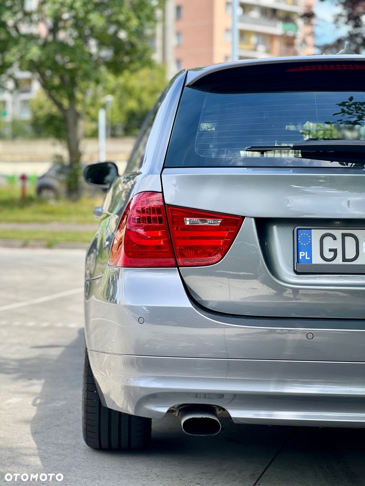 BMW Seria 3 318d - 24