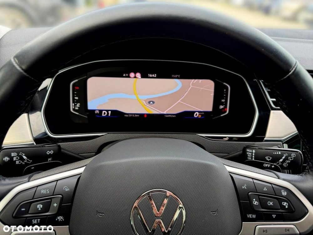Volkswagen Passat - 18