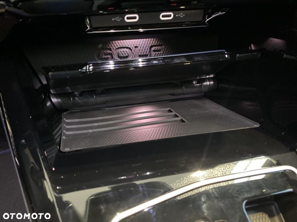 Volkswagen Golf - 27