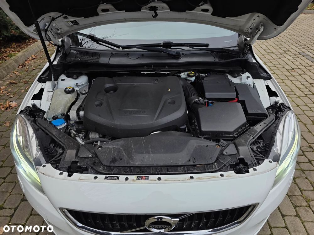 Volvo V40 D4 Geartronic RDesign - 8