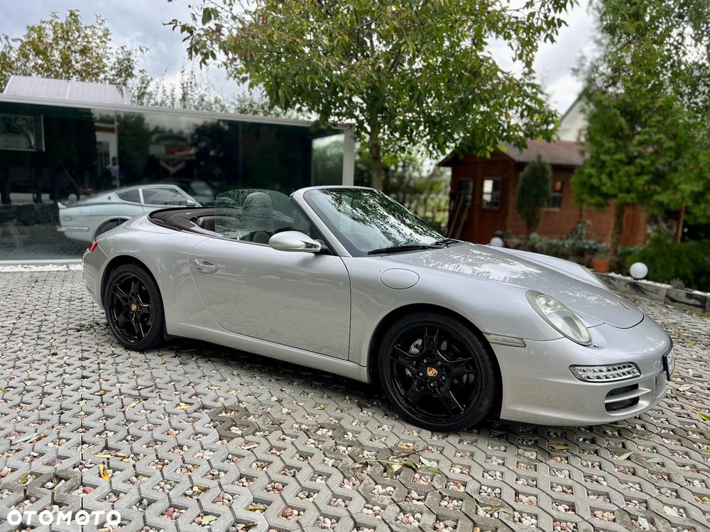 Porsche 911 Carrera - 20