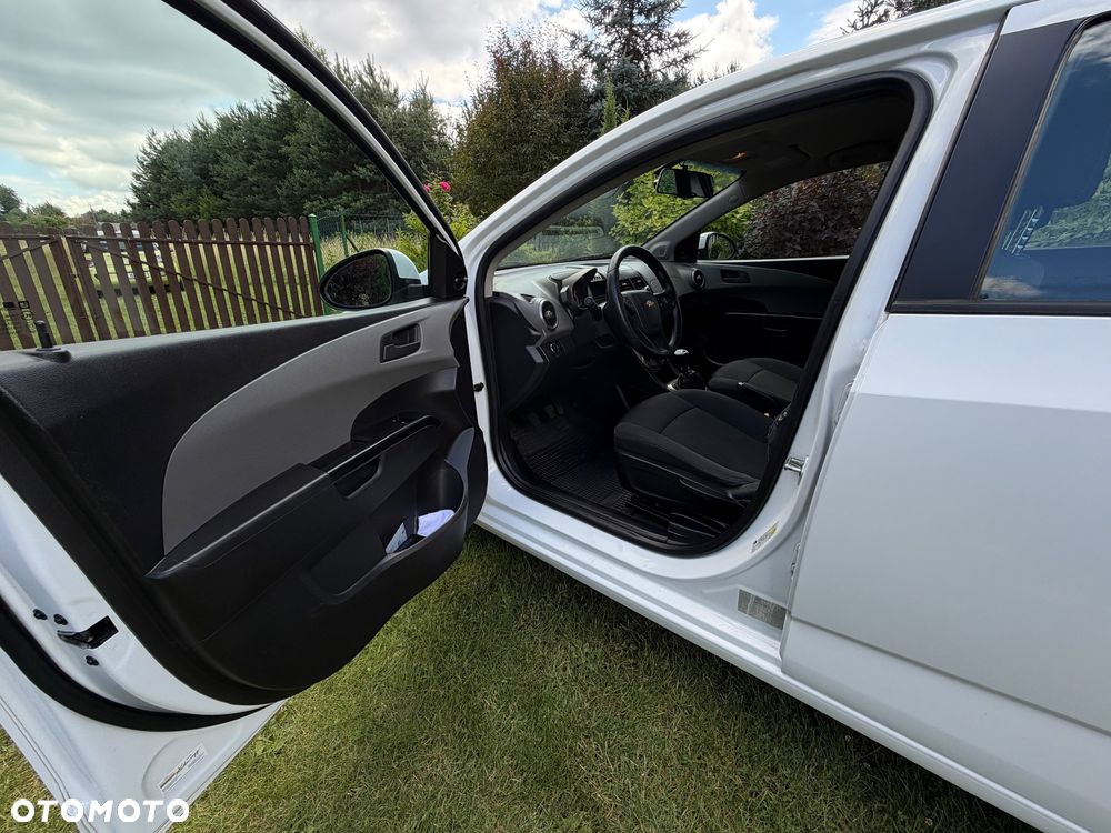 Chevrolet Aveo 1.2 LT - 10
