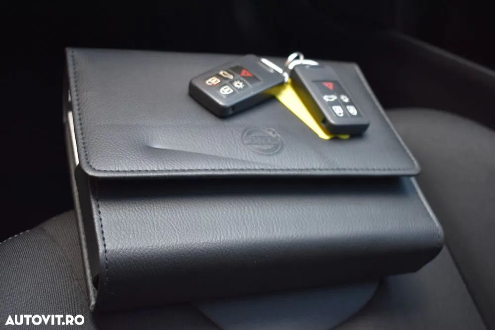 Volvo V40 T2 Momentum - 20