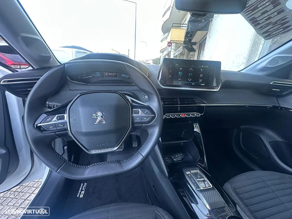 Peugeot e-208 Active Pack - 21