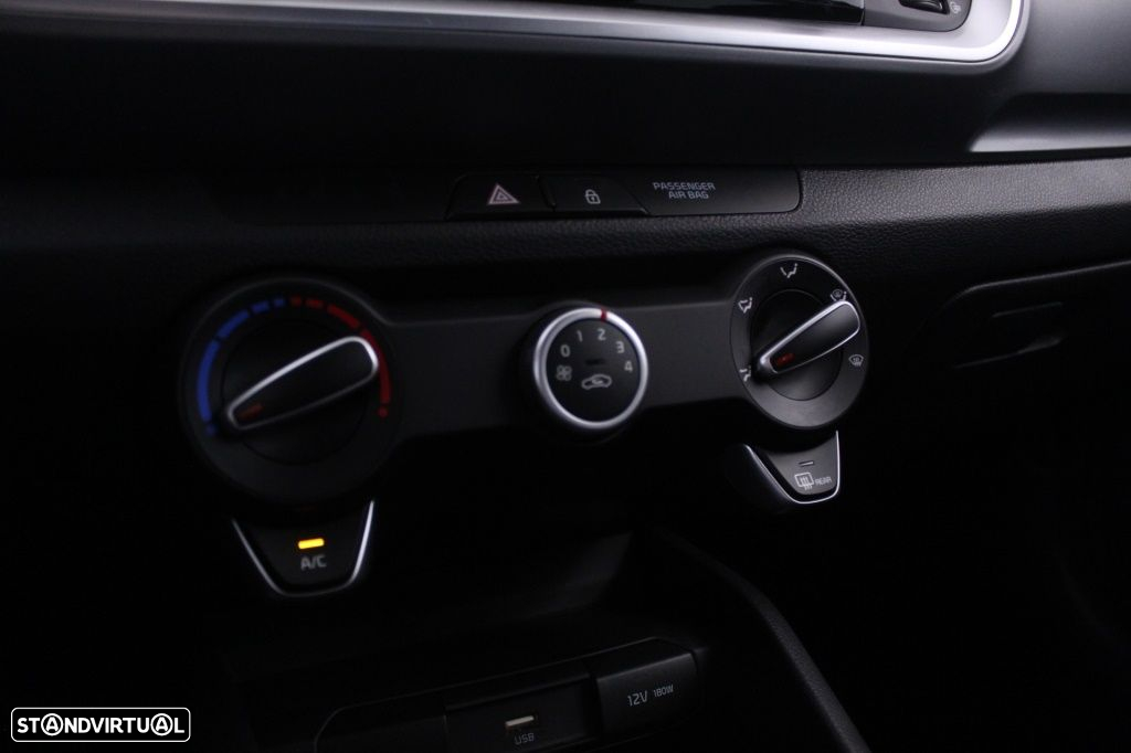 Kia Stonic 1.2 Dynamic - 28
