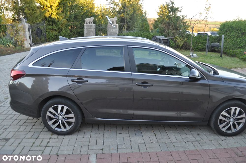 Hyundai i30 1.6 CRDI DCT YES - 11