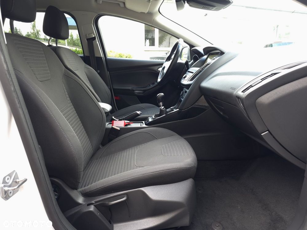 Ford Focus 2.0 TDCi Titanium ASS - 13