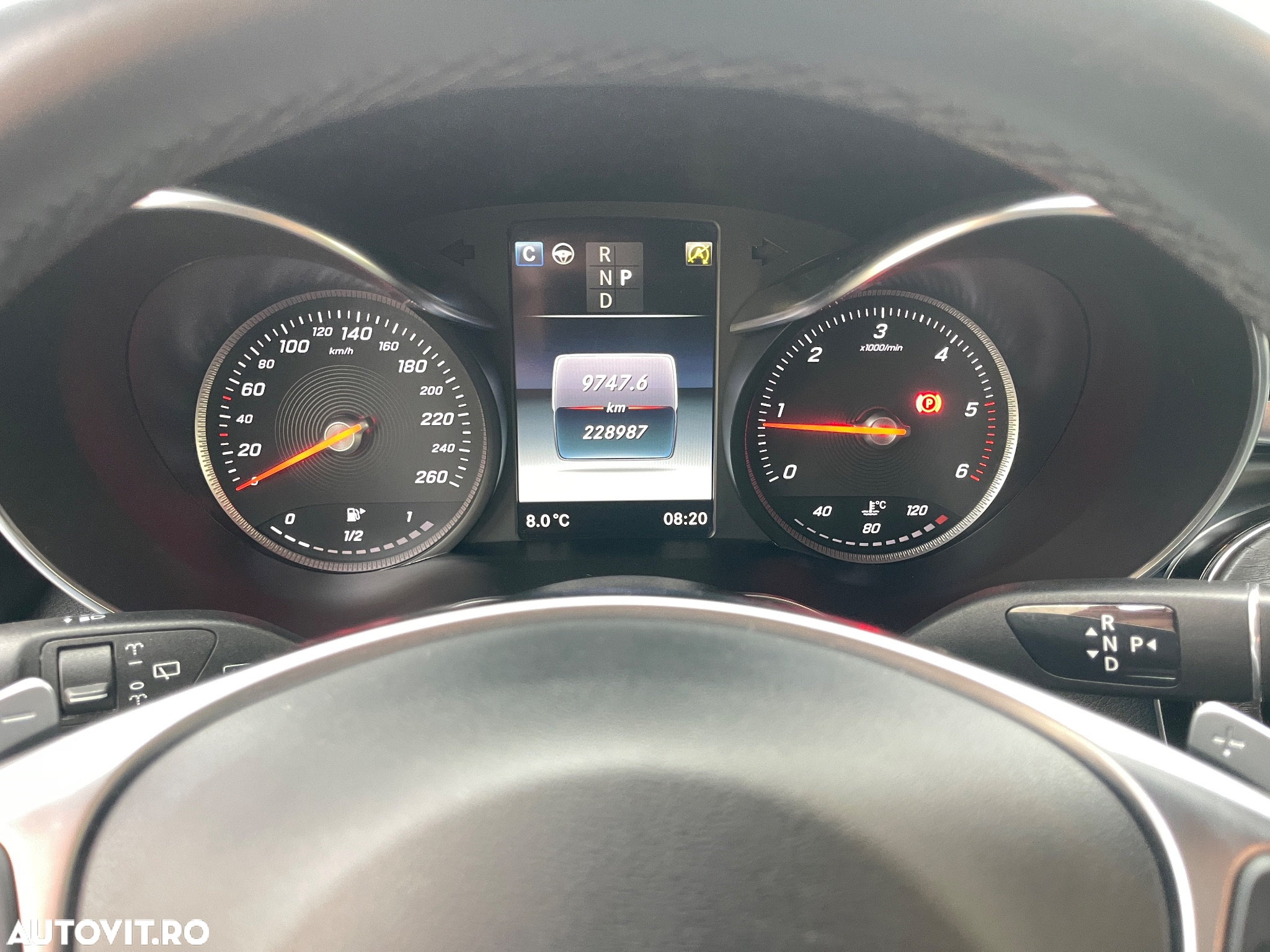 Mercedes-Benz GLC 250 d 4Matic 9G-TRONIC AMG Line - 39
