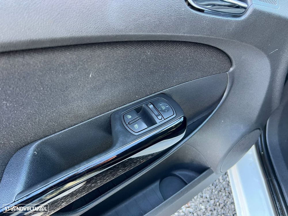 Opel Corsa 1.3 CDTi Enjoy - 29