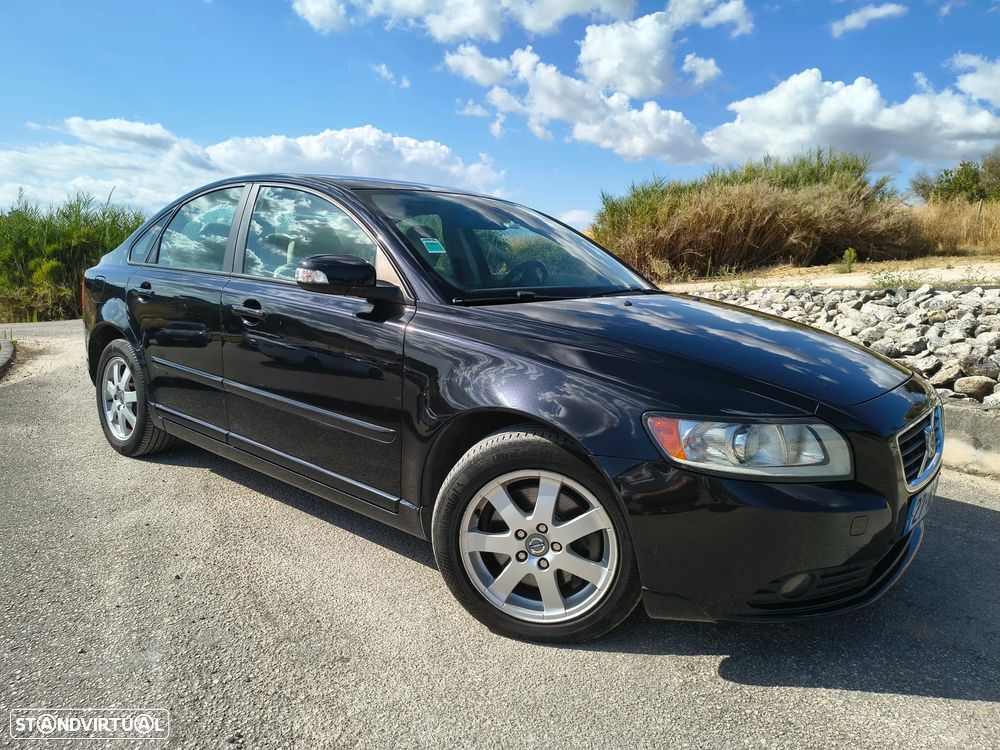 Volvo S40 2.0 D Momentum - 1