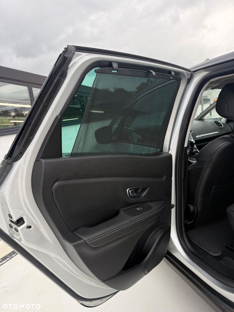 Renault Scenic TCe 140 GPF EDC BLACK EDITION - 20