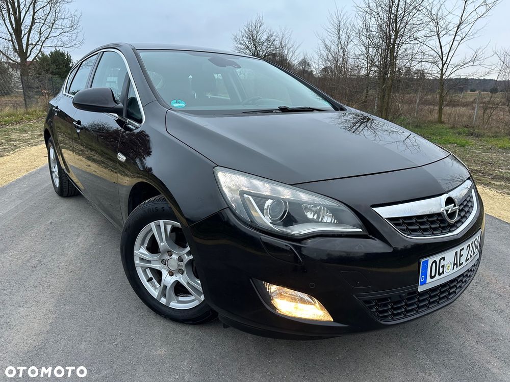 Opel Astra 1.4 T Cosmo - 1