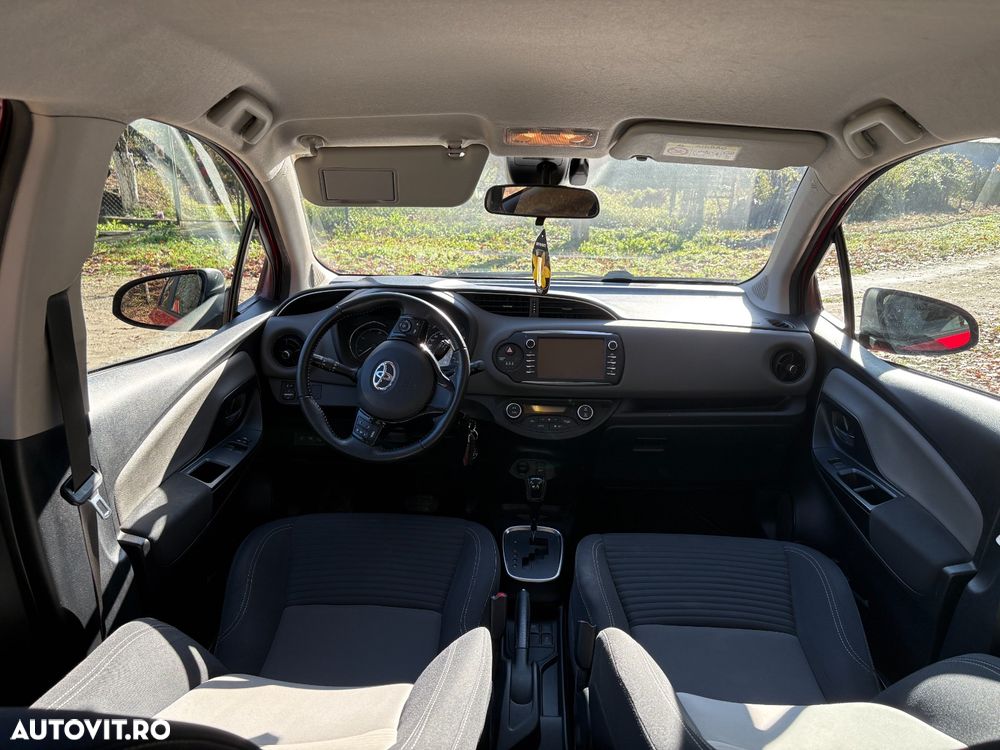 Toyota Yaris 1.5 VVT-i HSD Active - 8