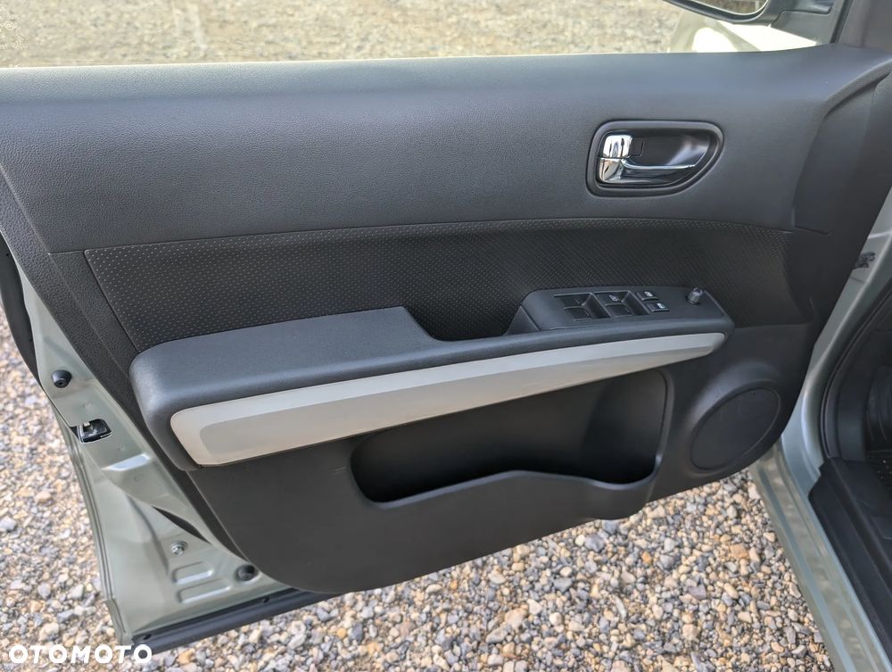 Nissan X-Trail 2.0 dCi XE - 25