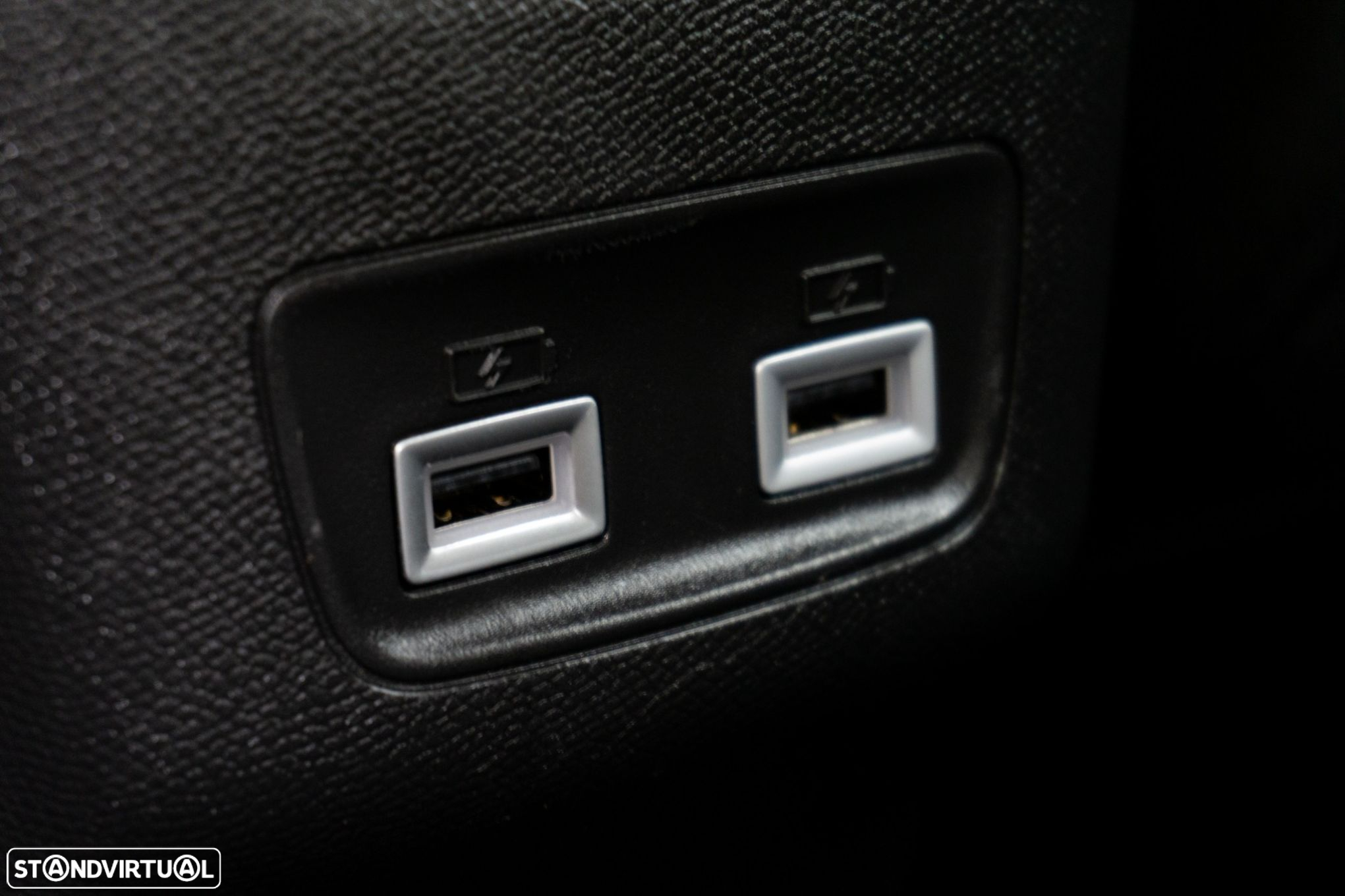 Peugeot 2008 1.2 PureTech Allure Pack EAT8 - 39