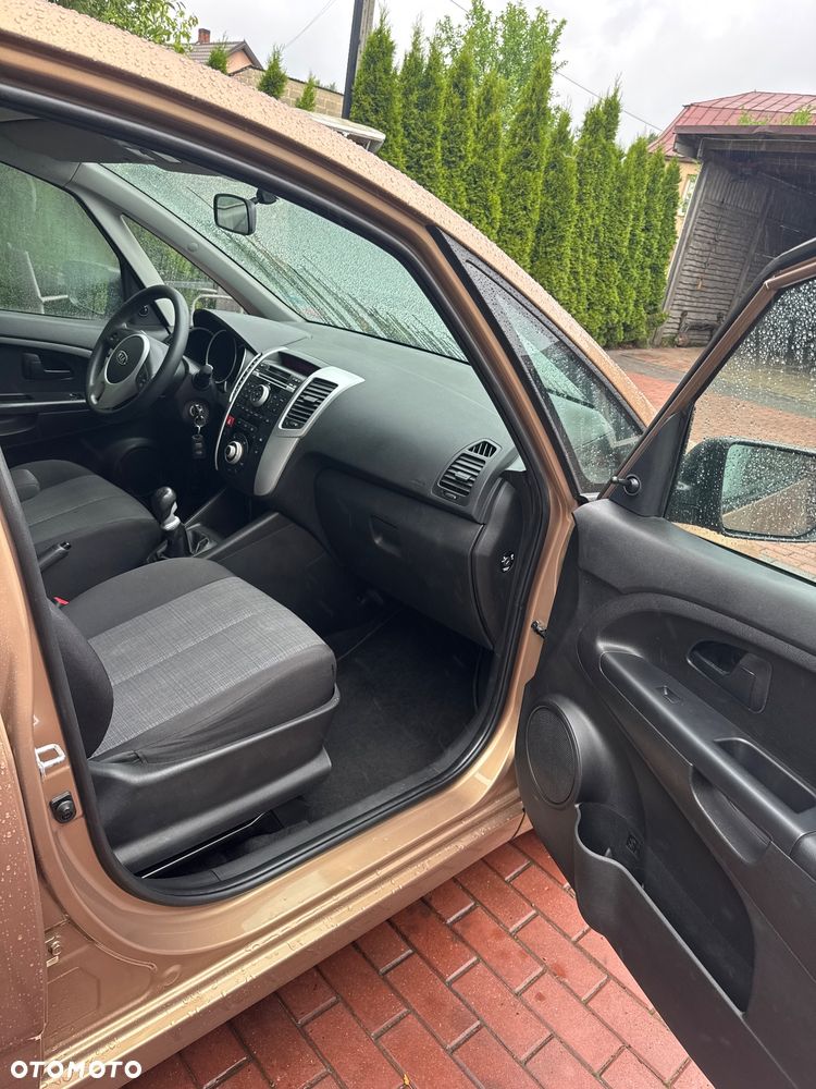 Kia Venga - 19