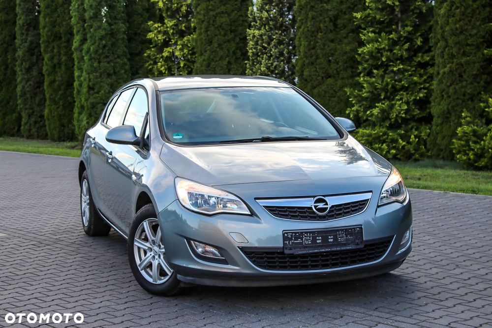 Opel Astra 1.4 Turbo Edition - 10