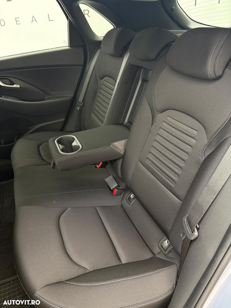 Hyundai i30 1.5 96CP M/T Comfort - 21