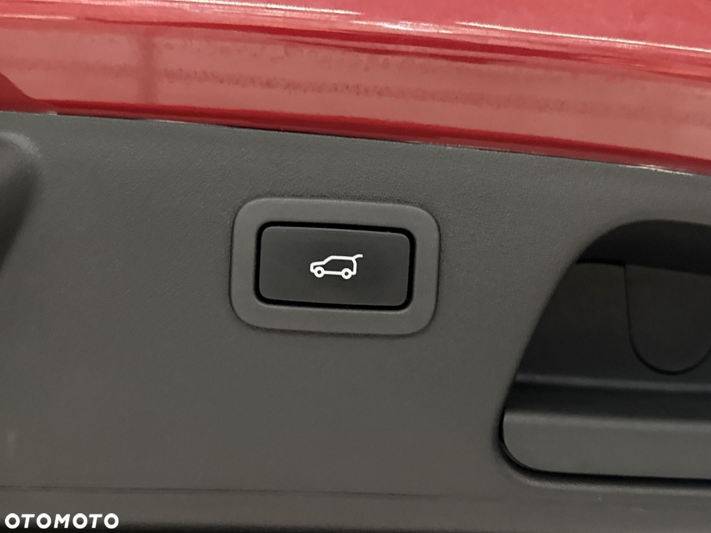 Jaguar E-Pace 2.0 i4P AWD R-Dynamic - 12