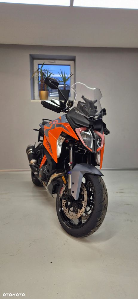 KTM Super Duke - 1
