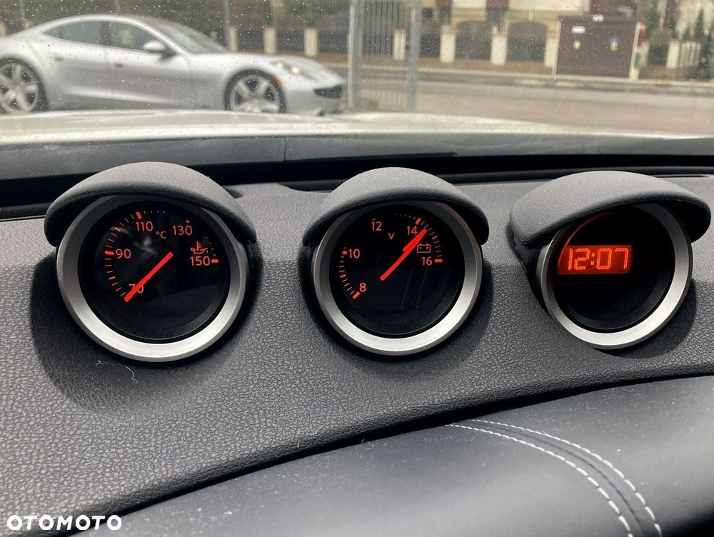 Nissan 370 Z - 27
