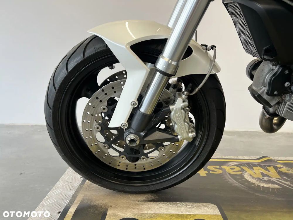Ducati Monster - 7