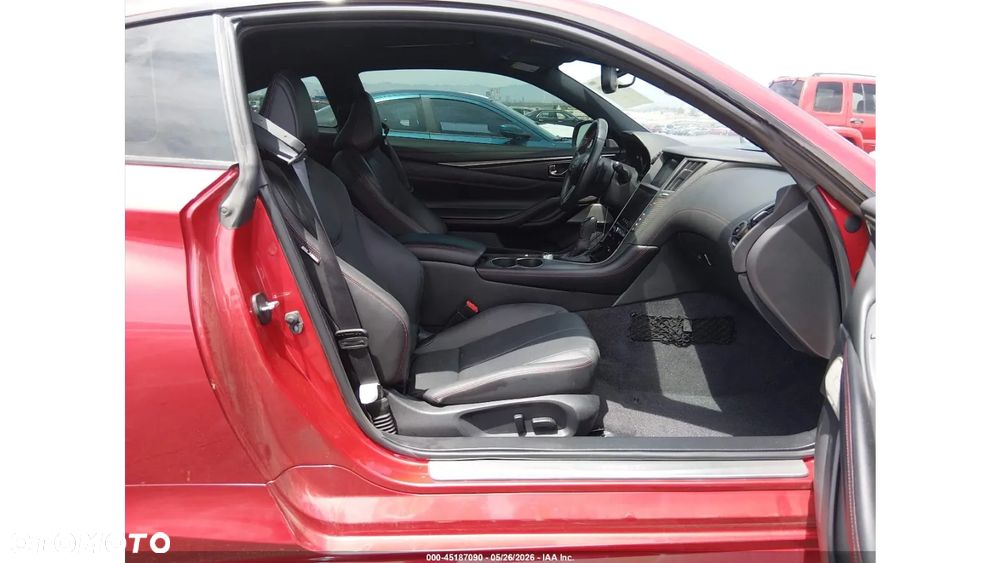 Infiniti Q60 - 9