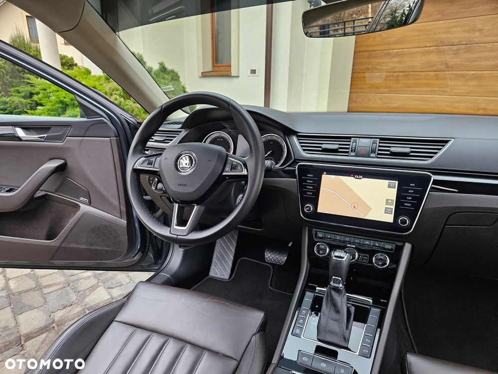 Skoda Superb 2.0 TDI 4x4 DSG L&K - 14