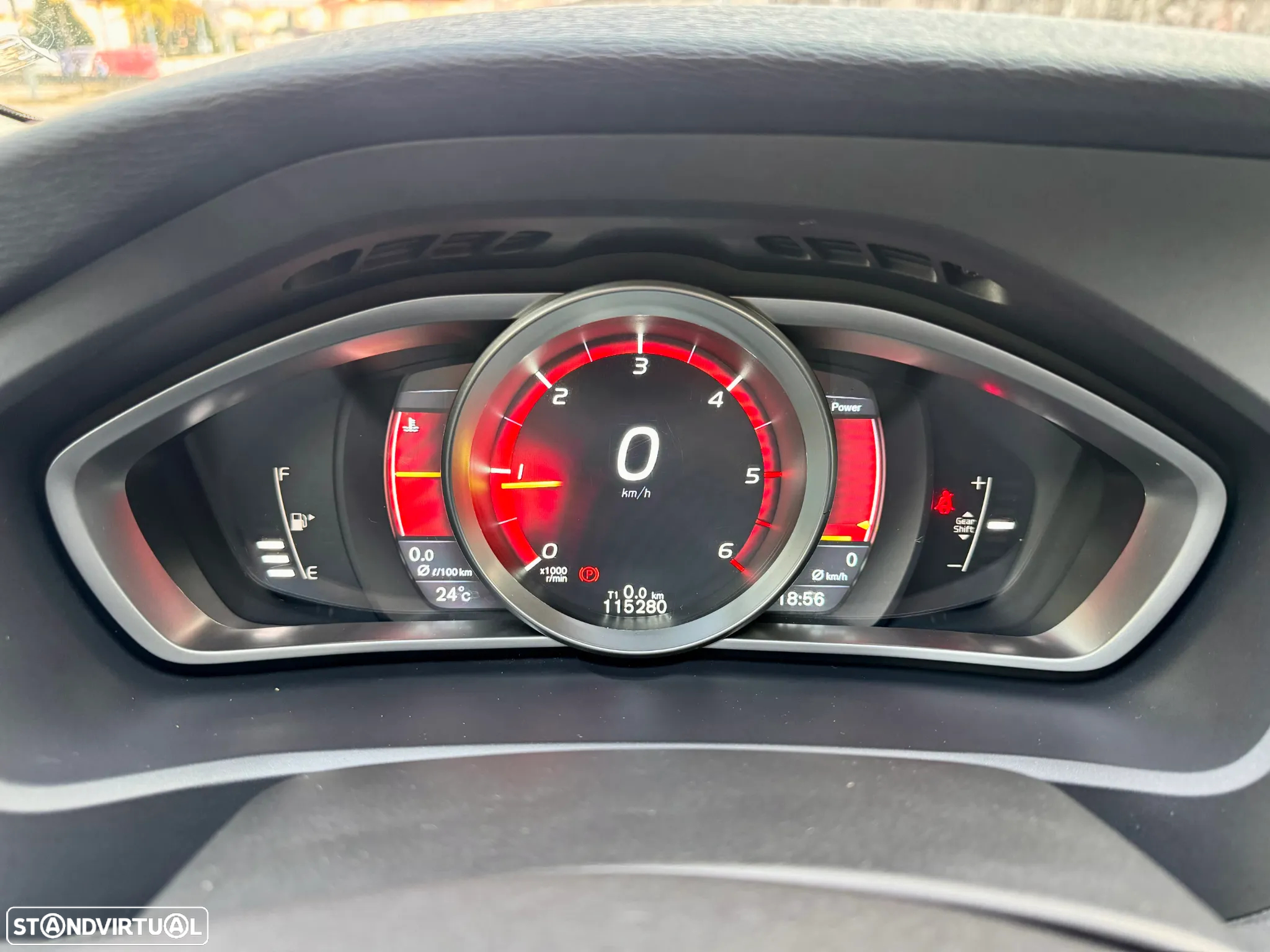 Volvo V40 1.6 D2 VOR - 11