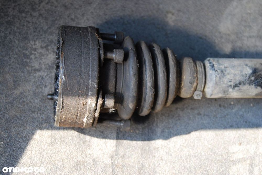 PÓŁOŚ DŁUGA GOLF III VR6 2.8 ORYGINALNA KOMPLETNA - 2