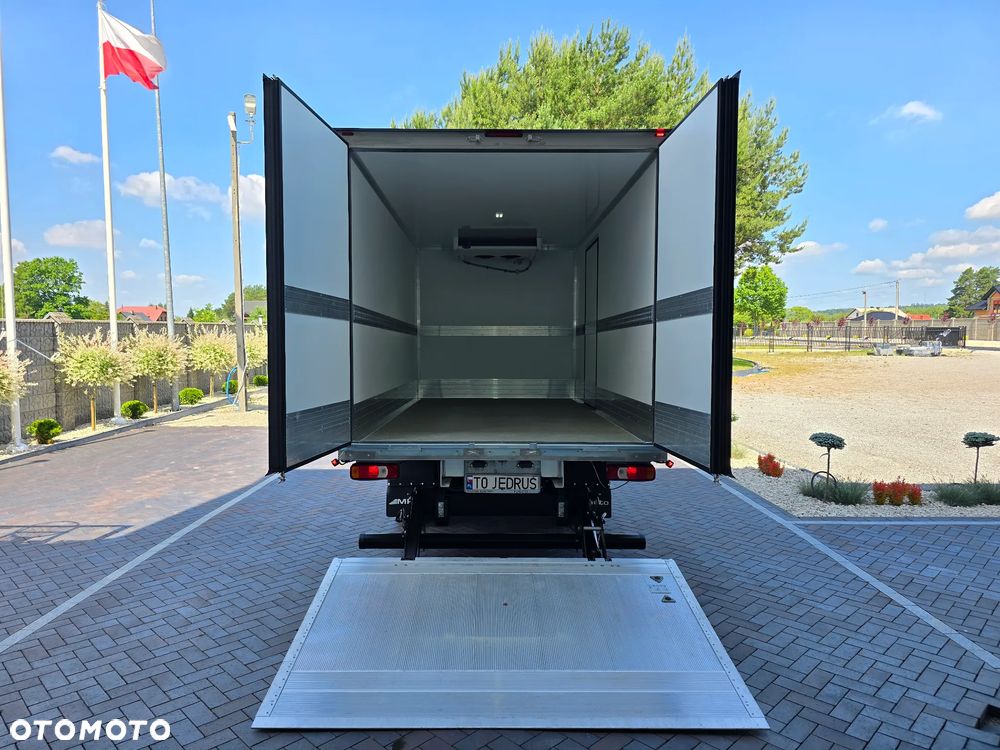 Iveco DAILY 50C18 MROŻNIA 8-PALETOWY + WINDA.1Tona AGREGAT Carrier -20*C +20*C 183Tyś km SERWIS DO OSTATNIEGO Km ASO IVECO SALON PL BOGATA OPCJA WYPOSAZENIA LED NAVI AKTYWNY TEMPOMAT FOTEL KIEROWCY PNEŁMATYCZNY - 16